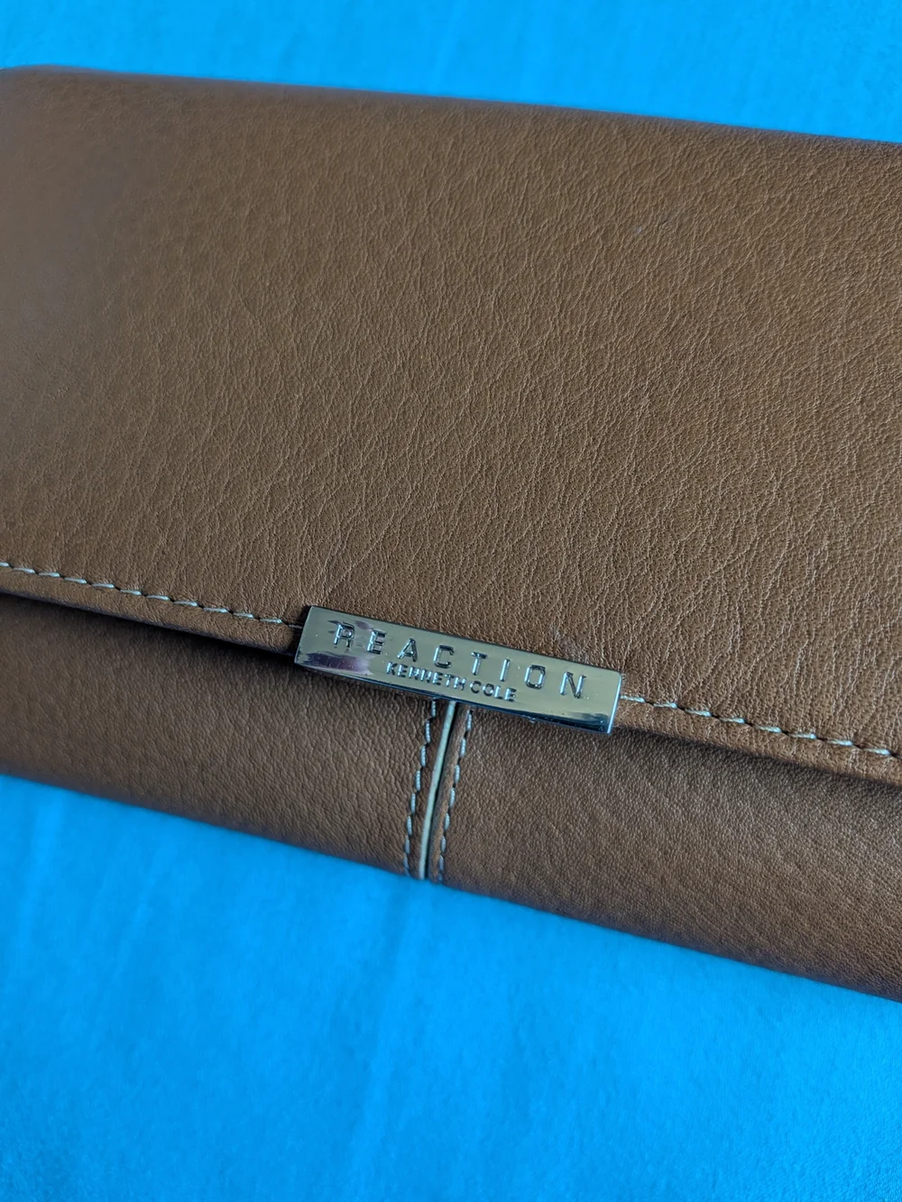 Kenneth Cole Reaction Brown Trifold Leather Wallet